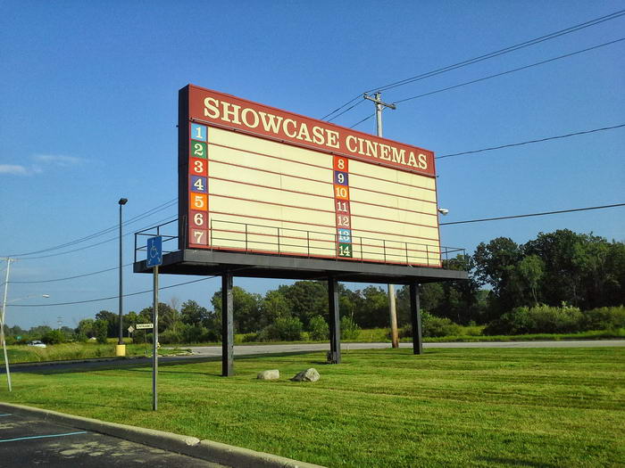 Showcase Cinemas Flint East - Aug 2013 (newer photo)